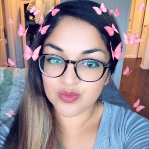 Meet your Posher, Araceli